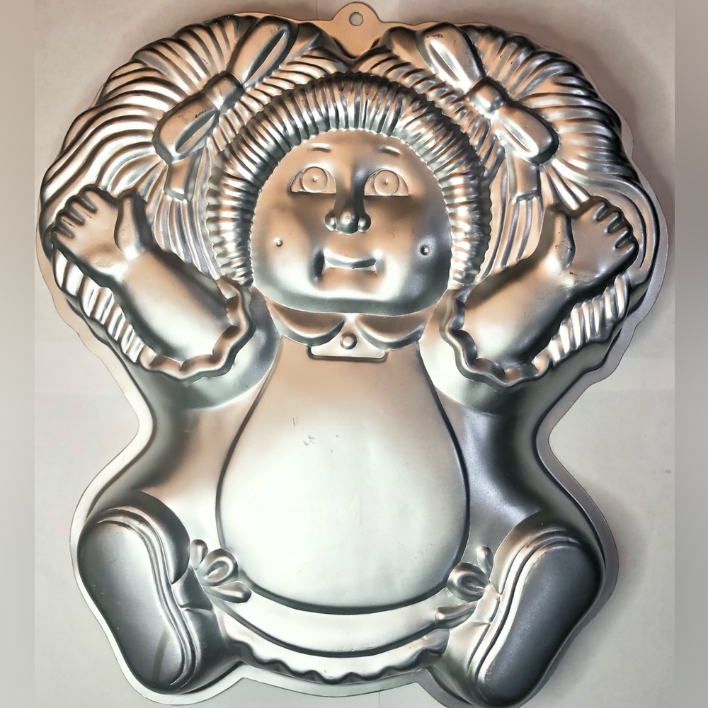 Wilton Cabbage Patch Kids Baby Doll Dolly Cake Pan Baking Mold 2105-1984 Retired